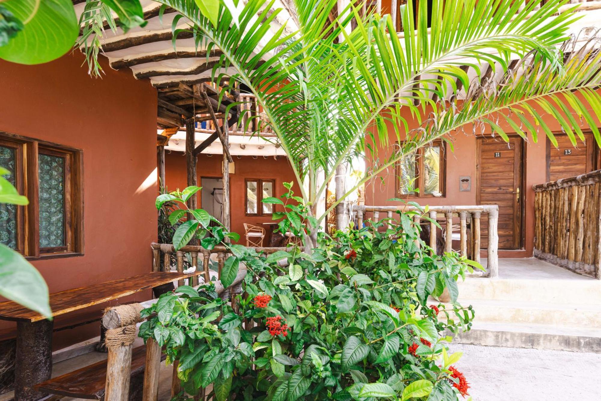 Shanuo Beach Bungalows Michamvi Kae Экстерьер фото